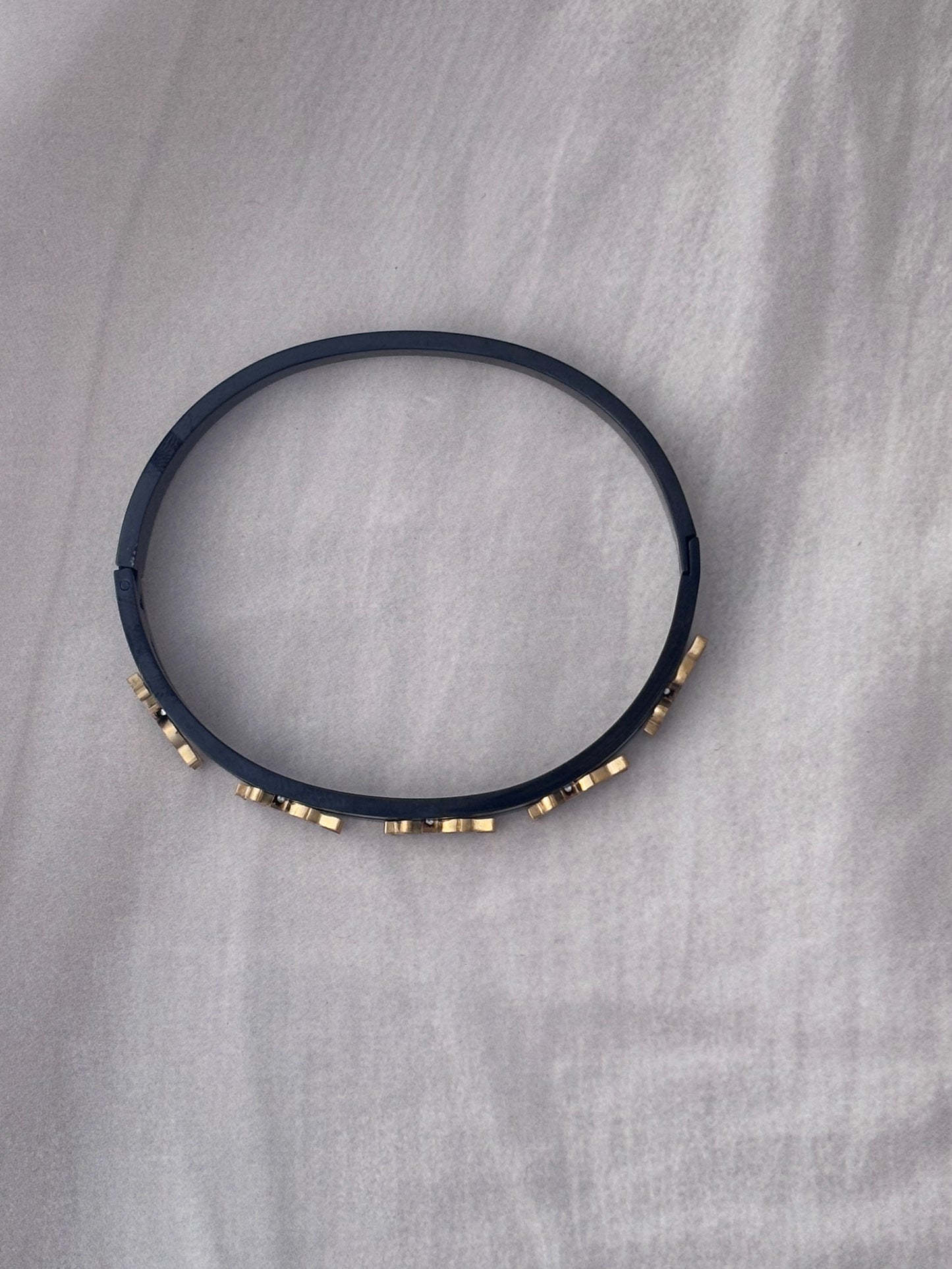 Sleeky Black sleek kada