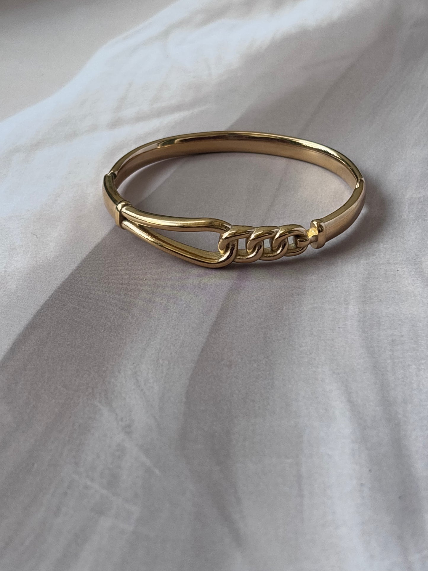 Minimalist chain bracelet