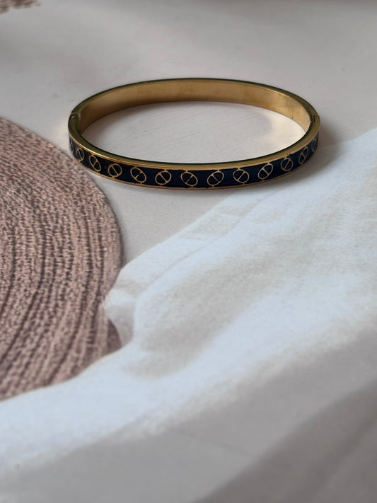 Black cell motif kada