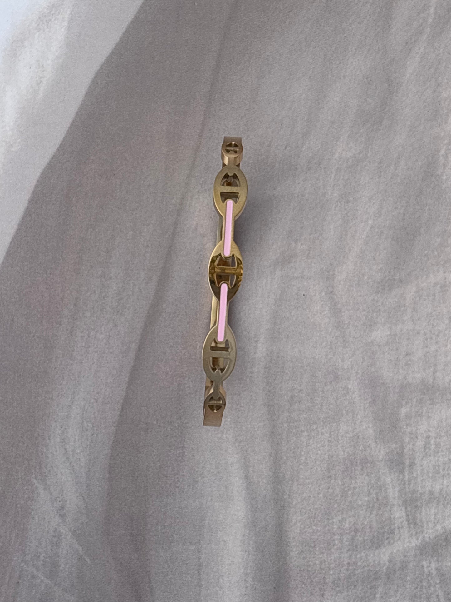 Her Miss inspired sleek line kada