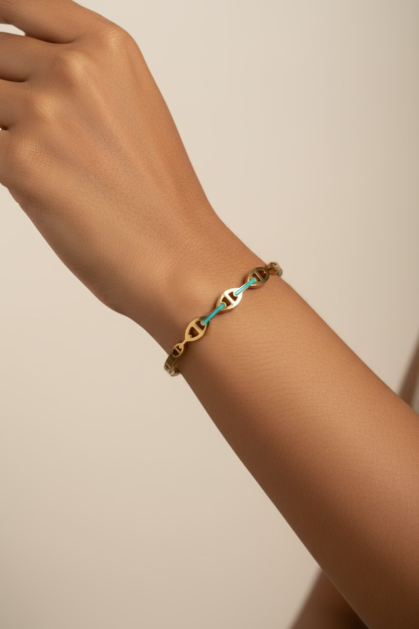 Her Miss inspired sleek line kada