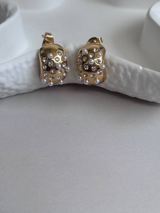 Small beady studded Comma Earring