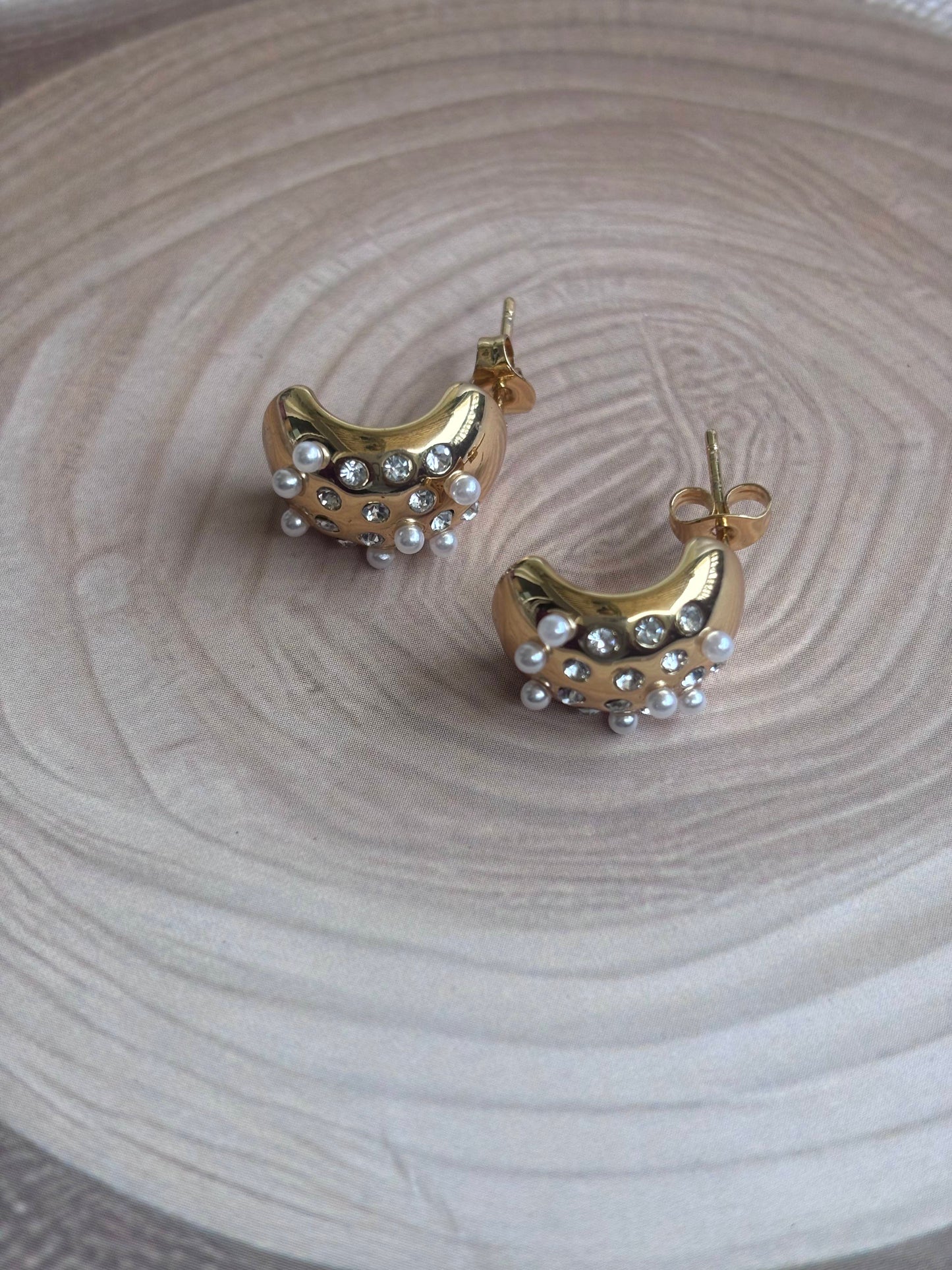 Small beady studded Comma Earring