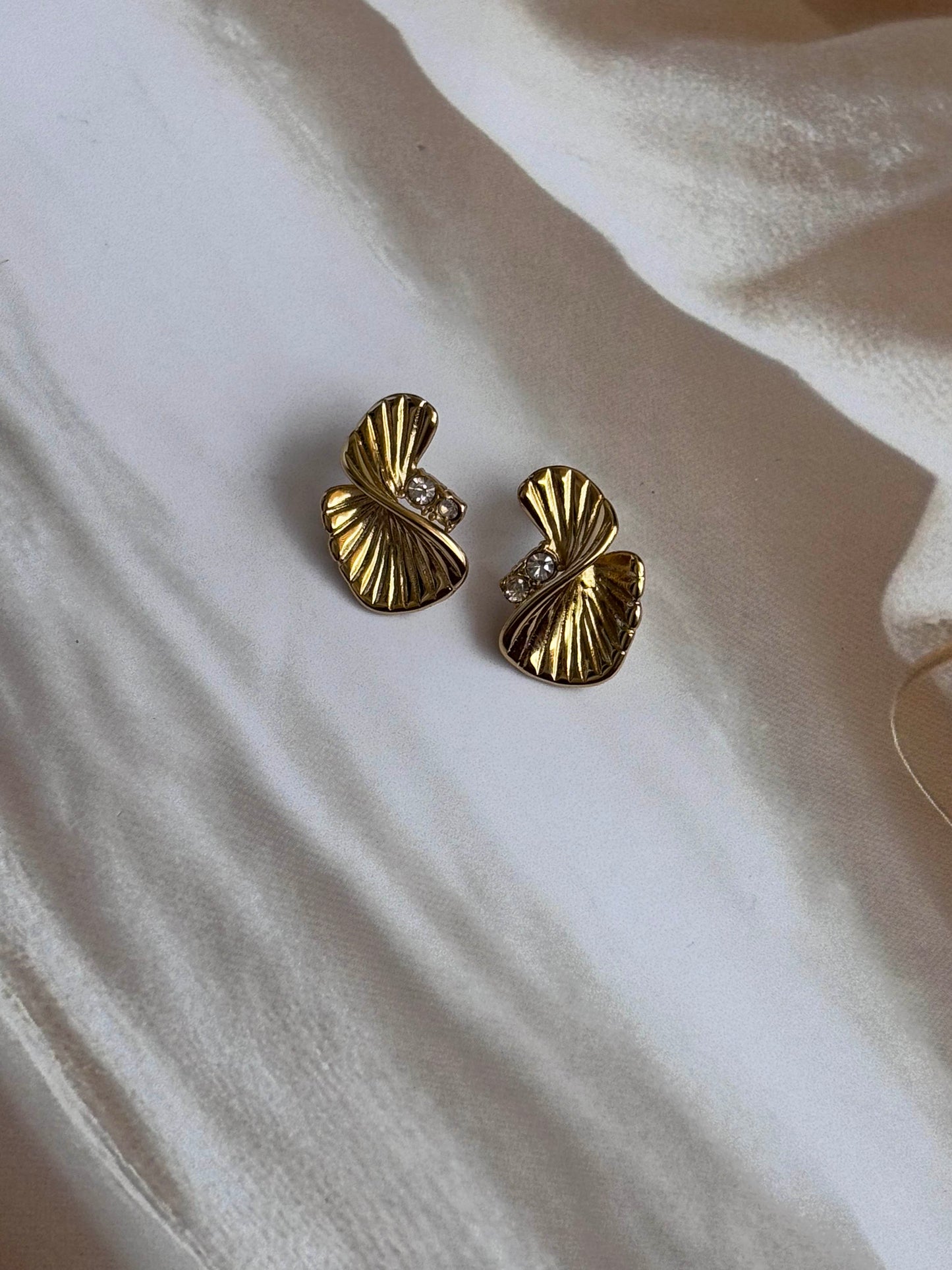 Twisty Me Stud earrings