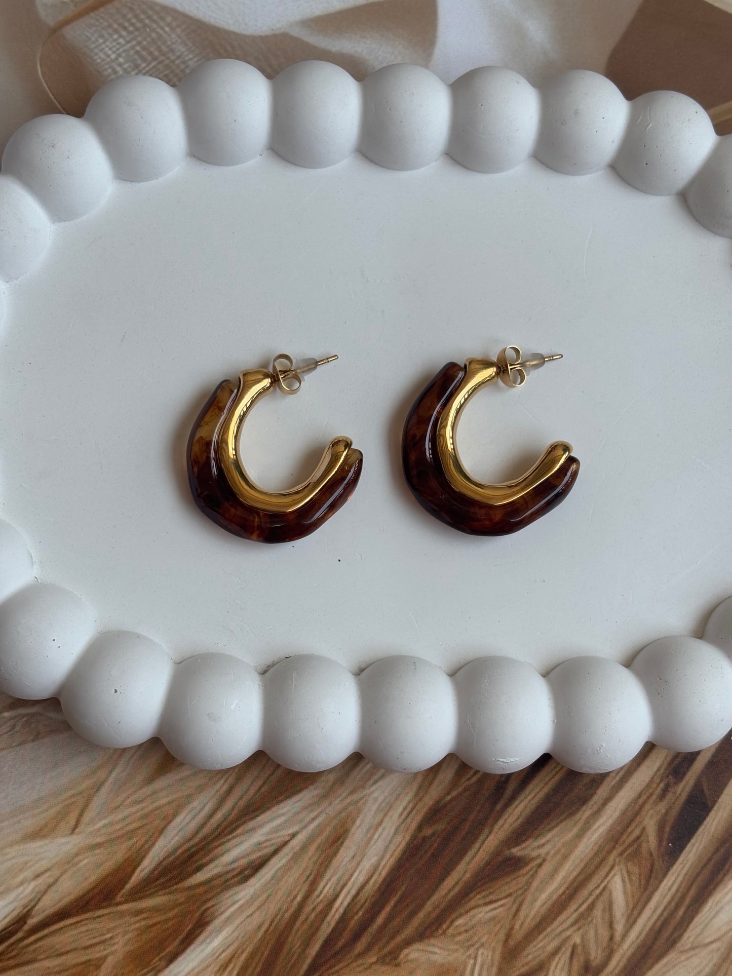 Brown Resin statement hoop
