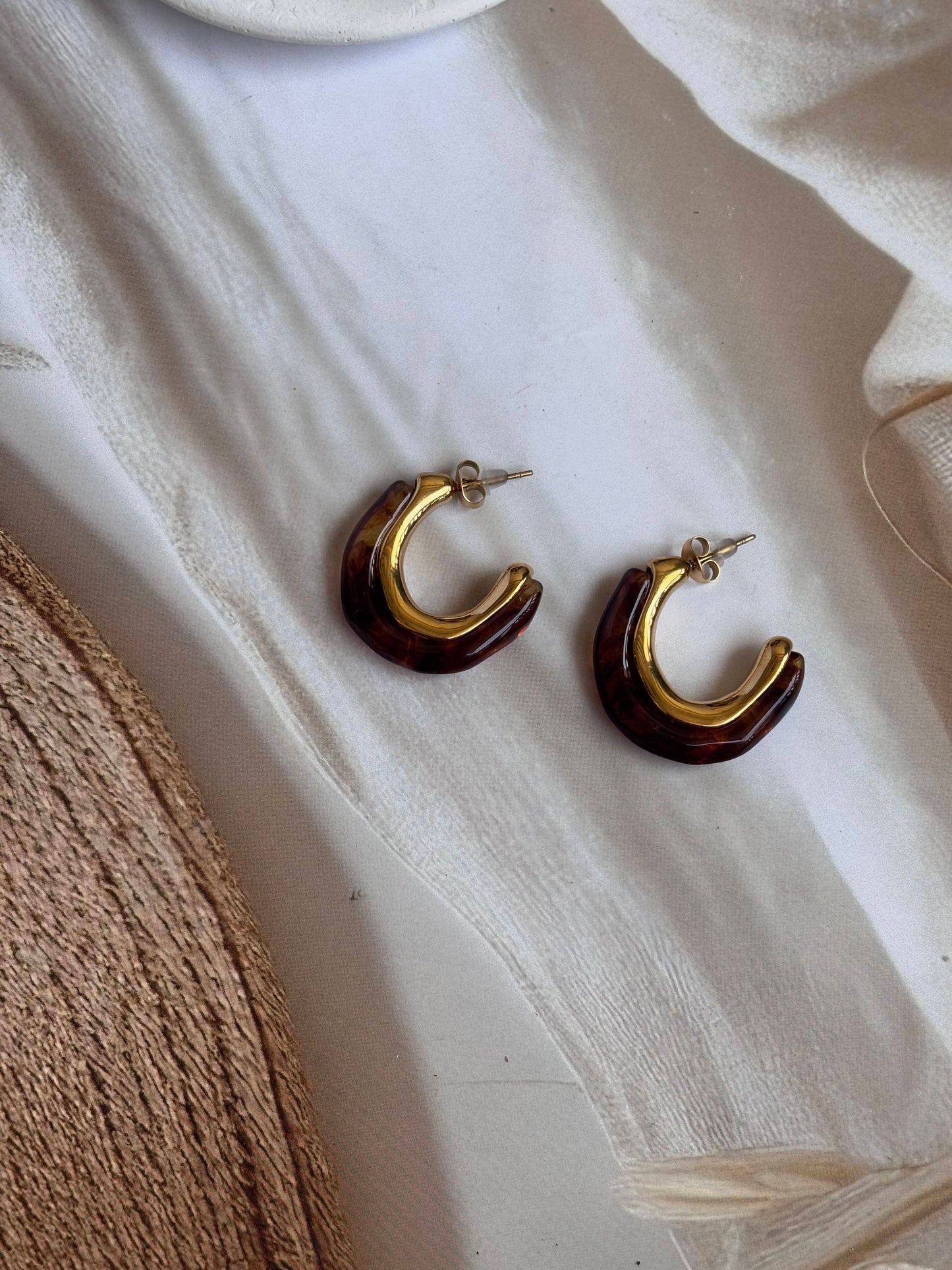 Brown Resin statement hoop