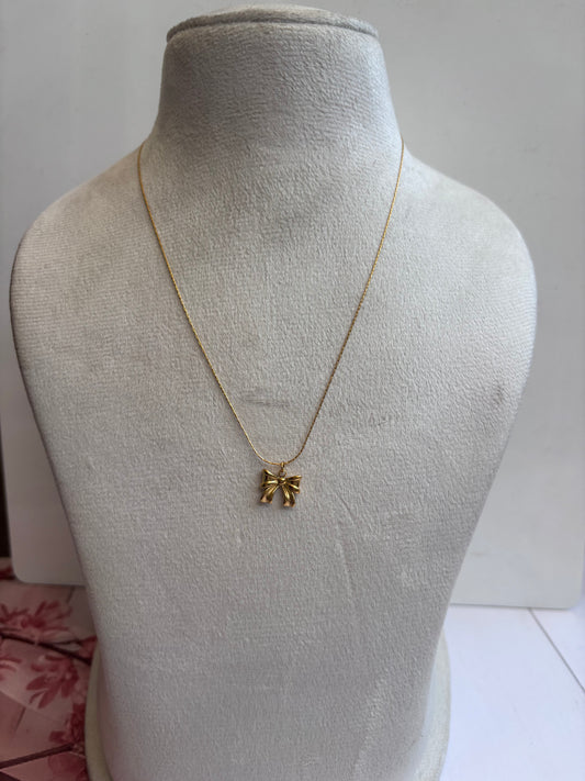 Opaque Bow Necklace