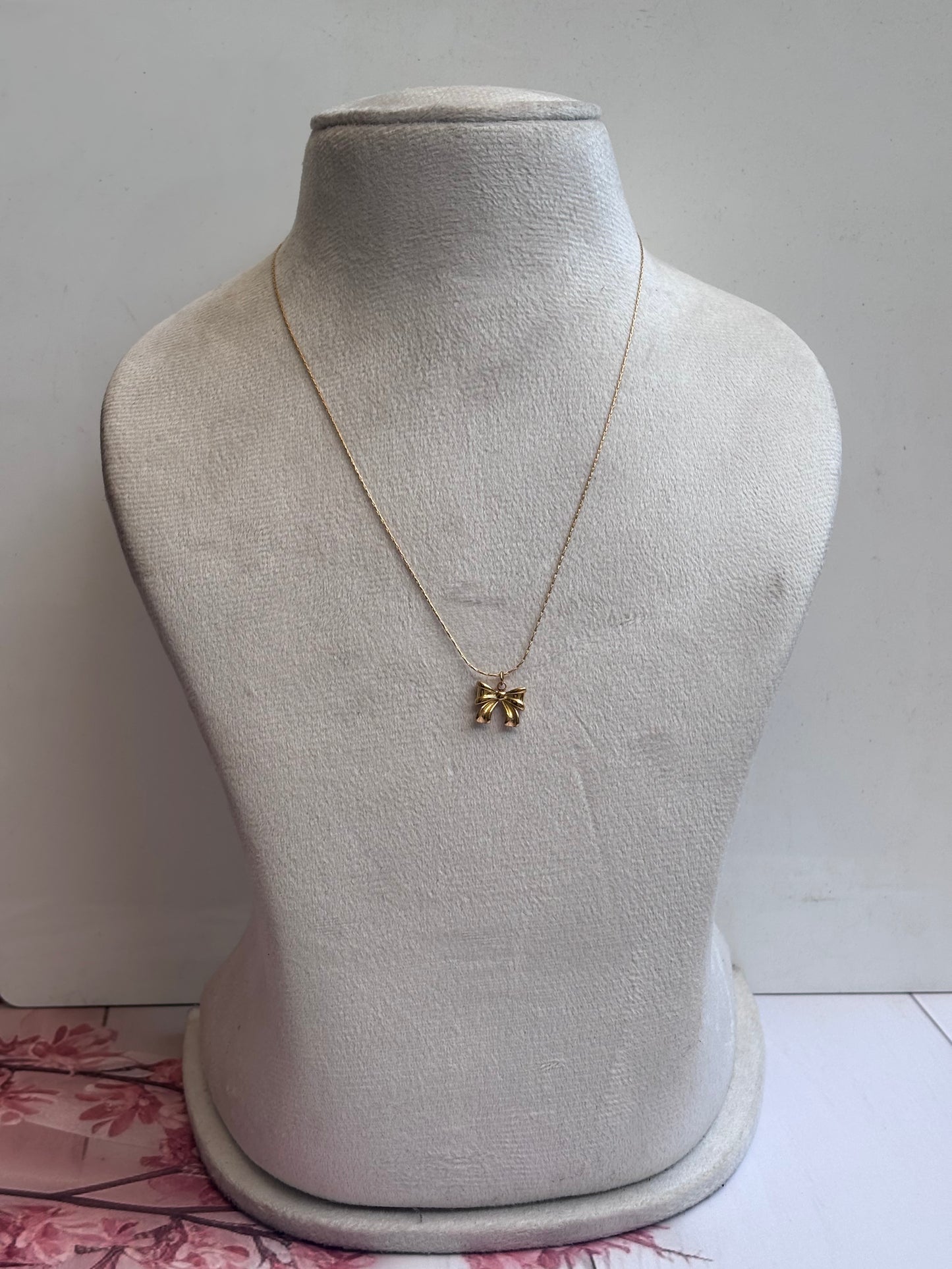 Opaque Bow Necklace