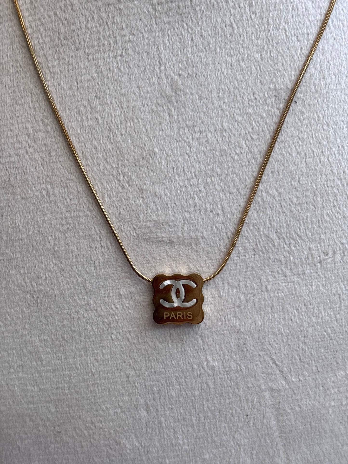 )( Paris Necklace