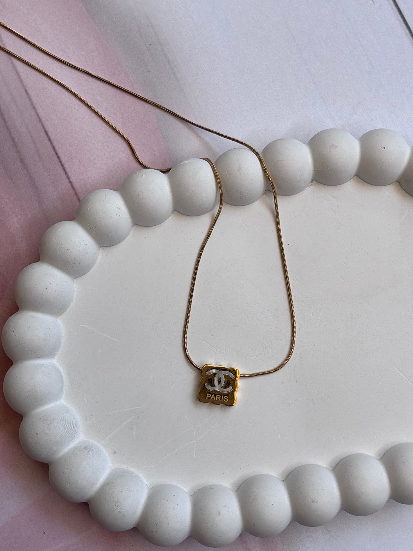 )( Paris Necklace