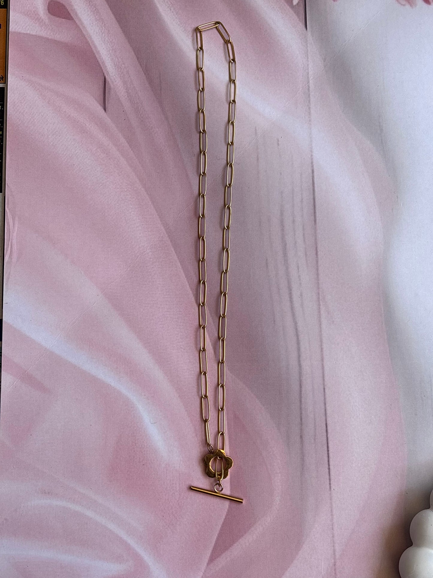 Flower in the bar necklace