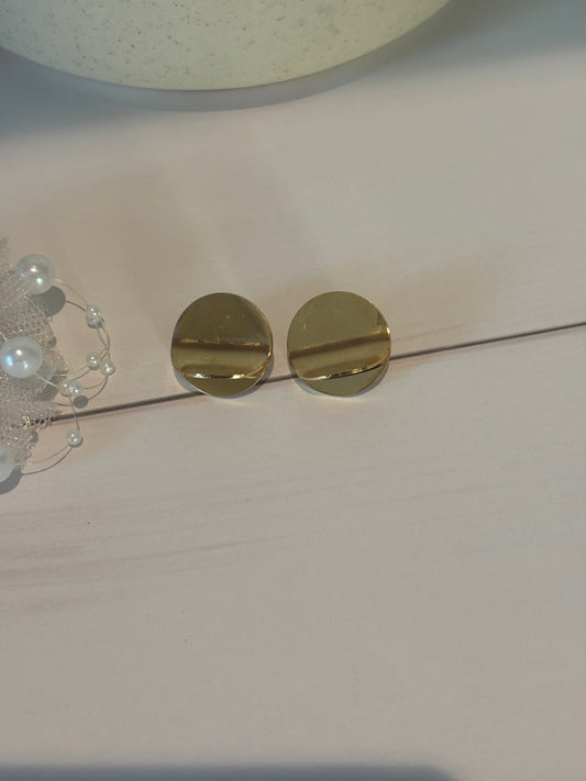 Golden Round big studs