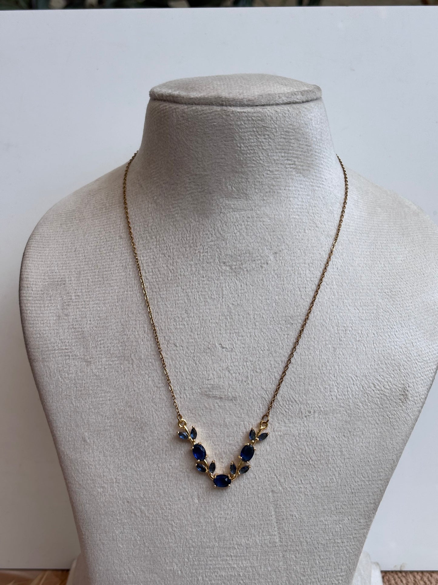 Tulip Necklace -Blue