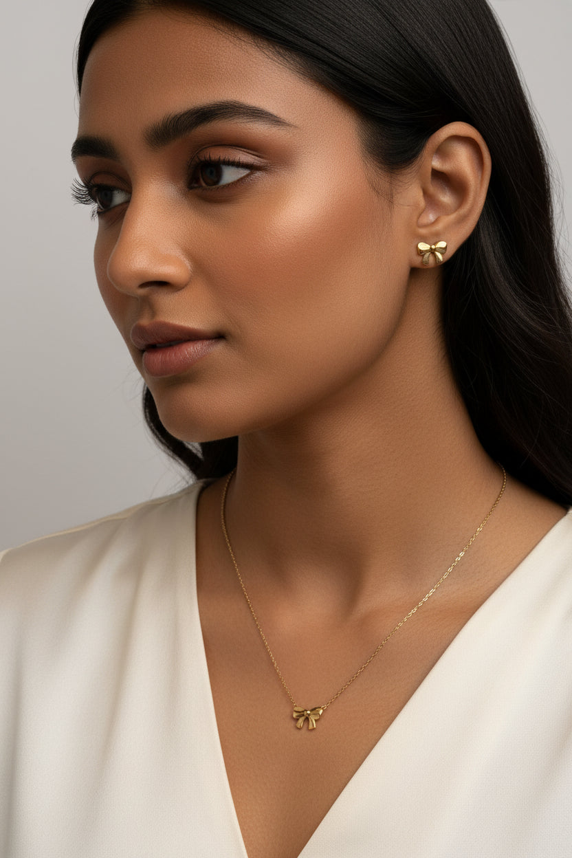 Tiny Bow necklace studs set