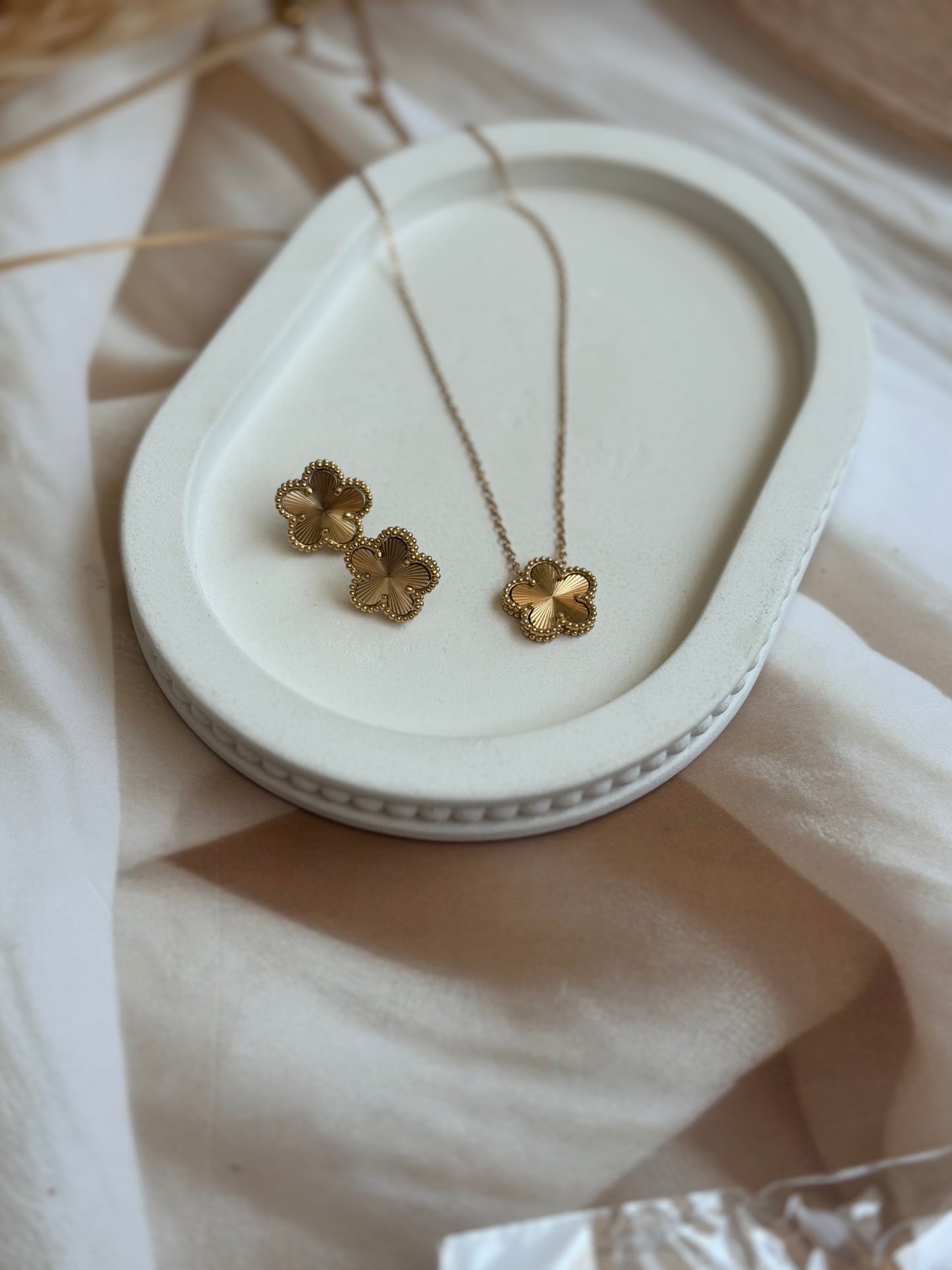 Golden flower necklace and stud set