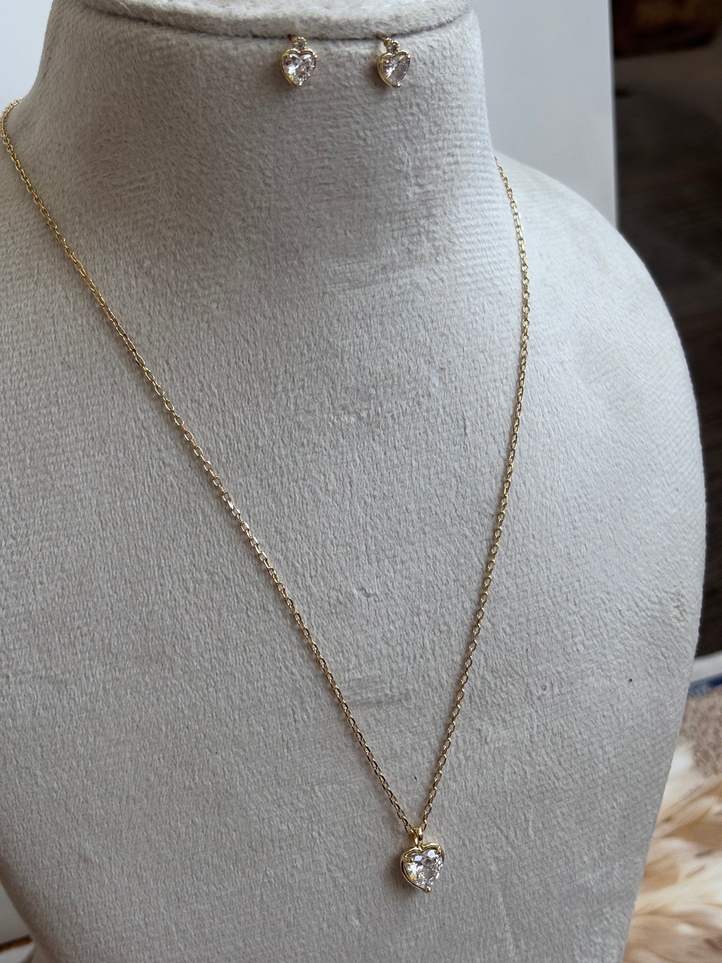 AD Stone heart pendant necklace set