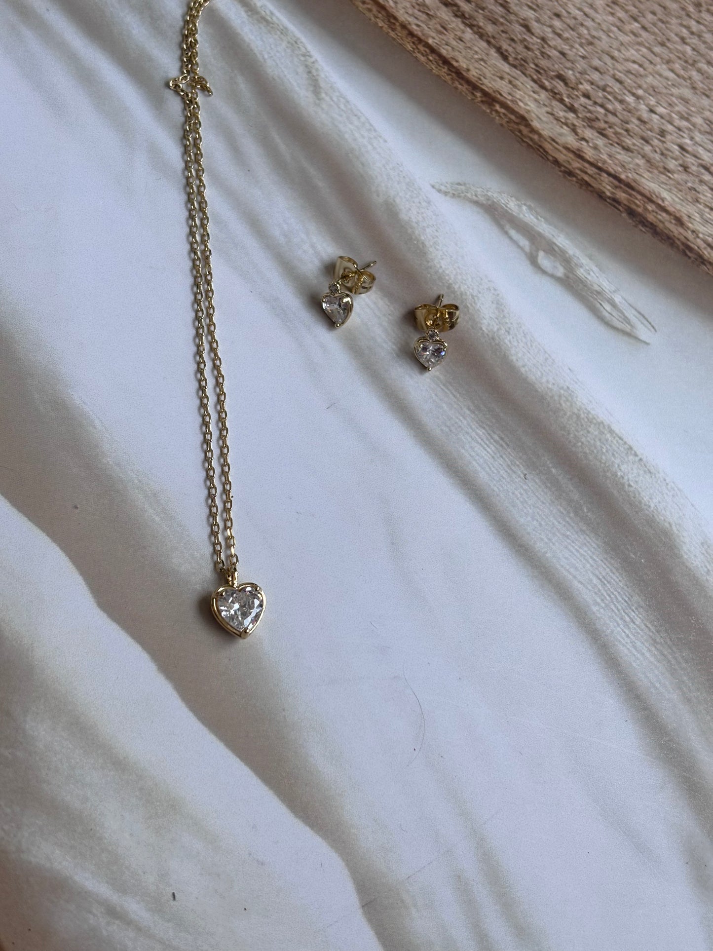 AD Stone heart pendant necklace set