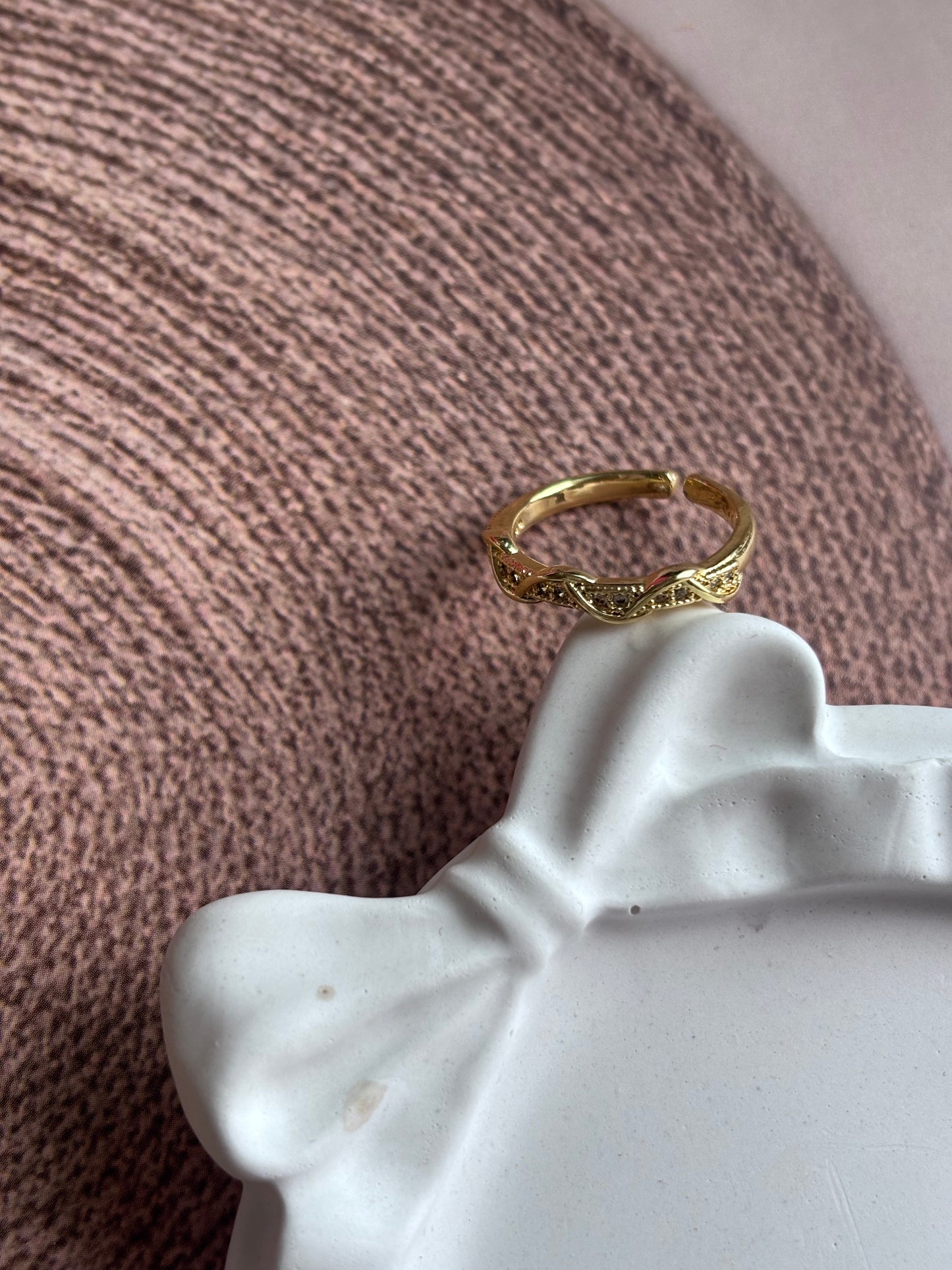 Studded Upward DNA ring