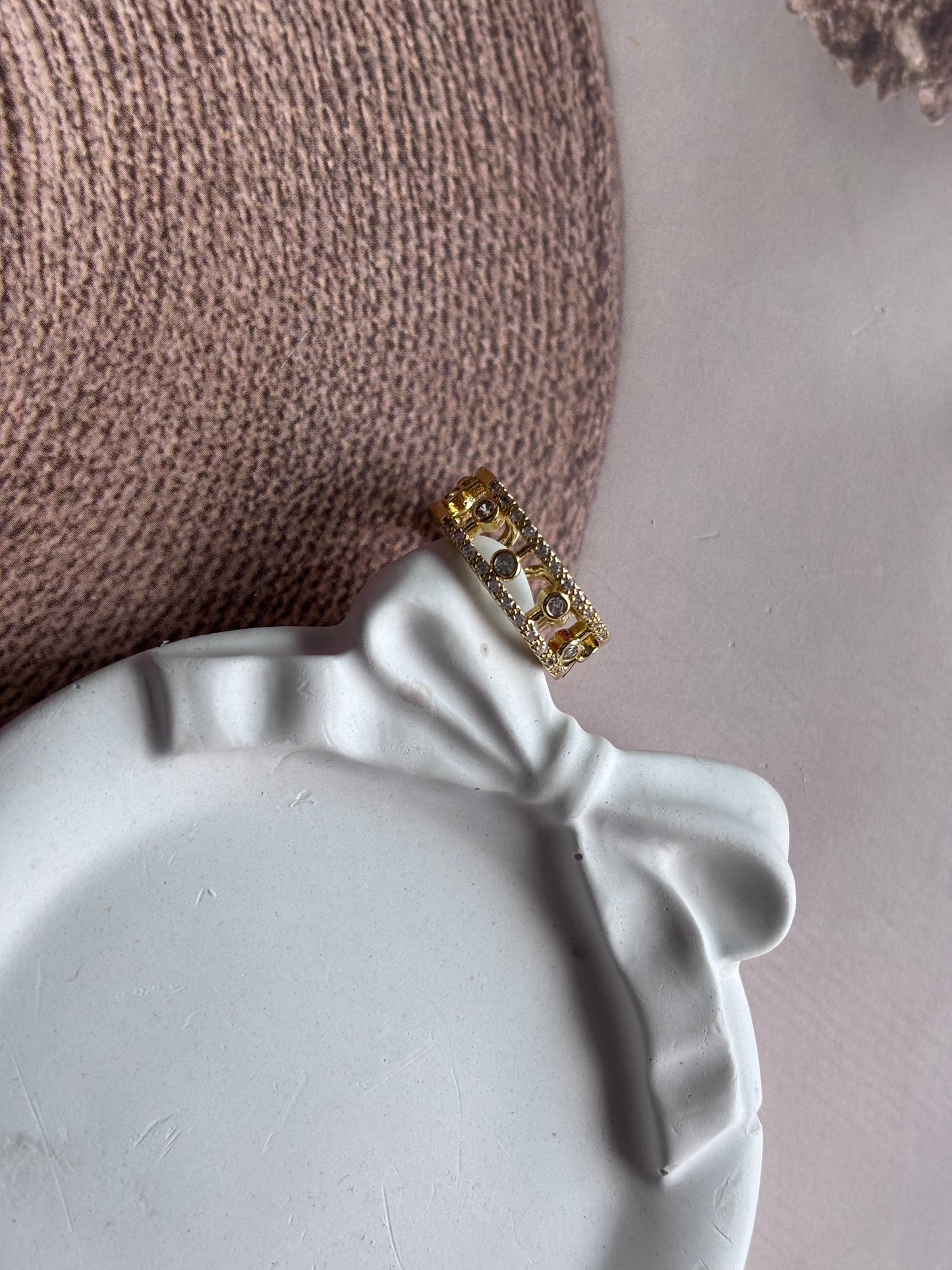 Alternate Ad stones Ring