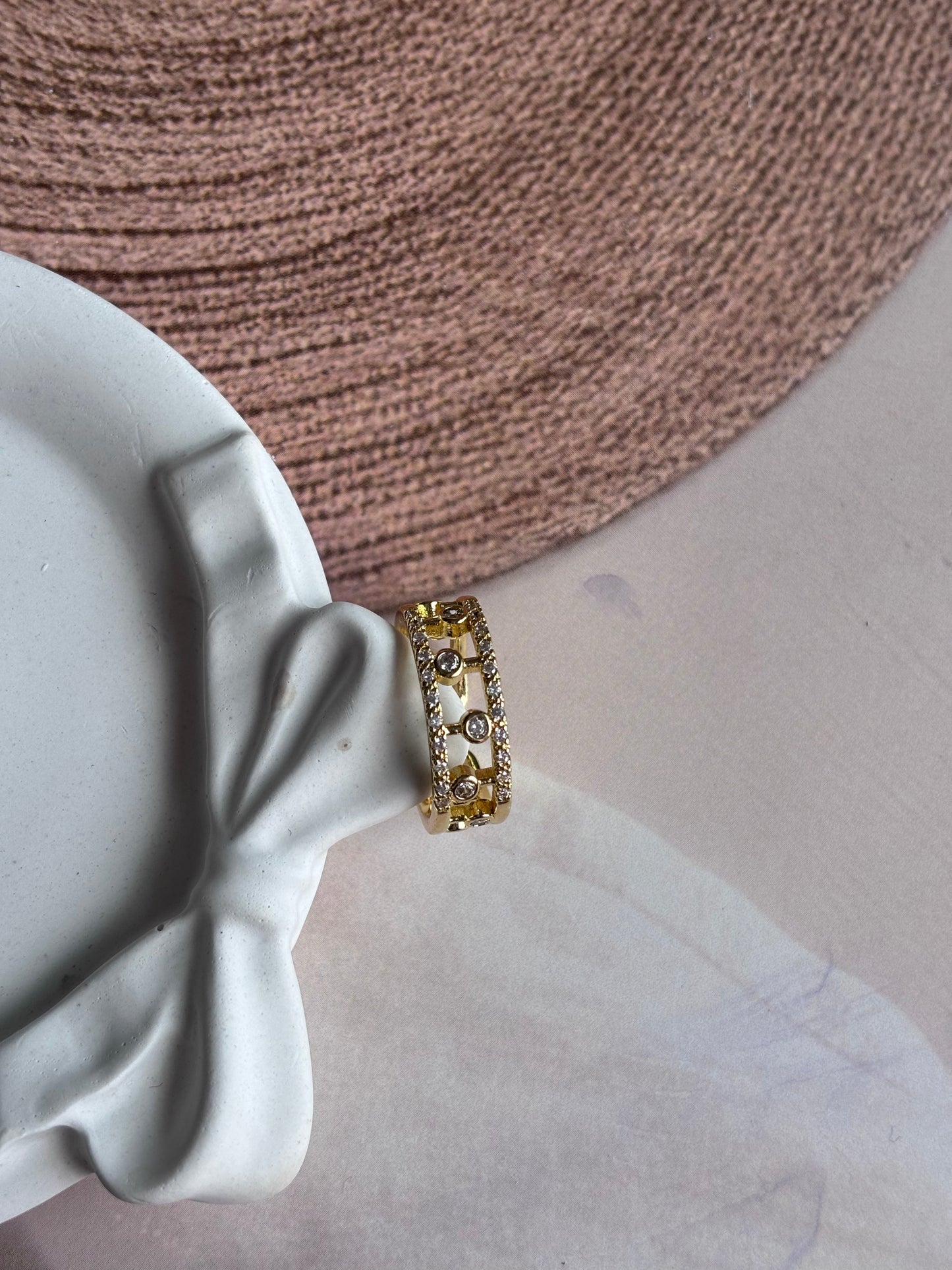 Alternate Ad stones Ring