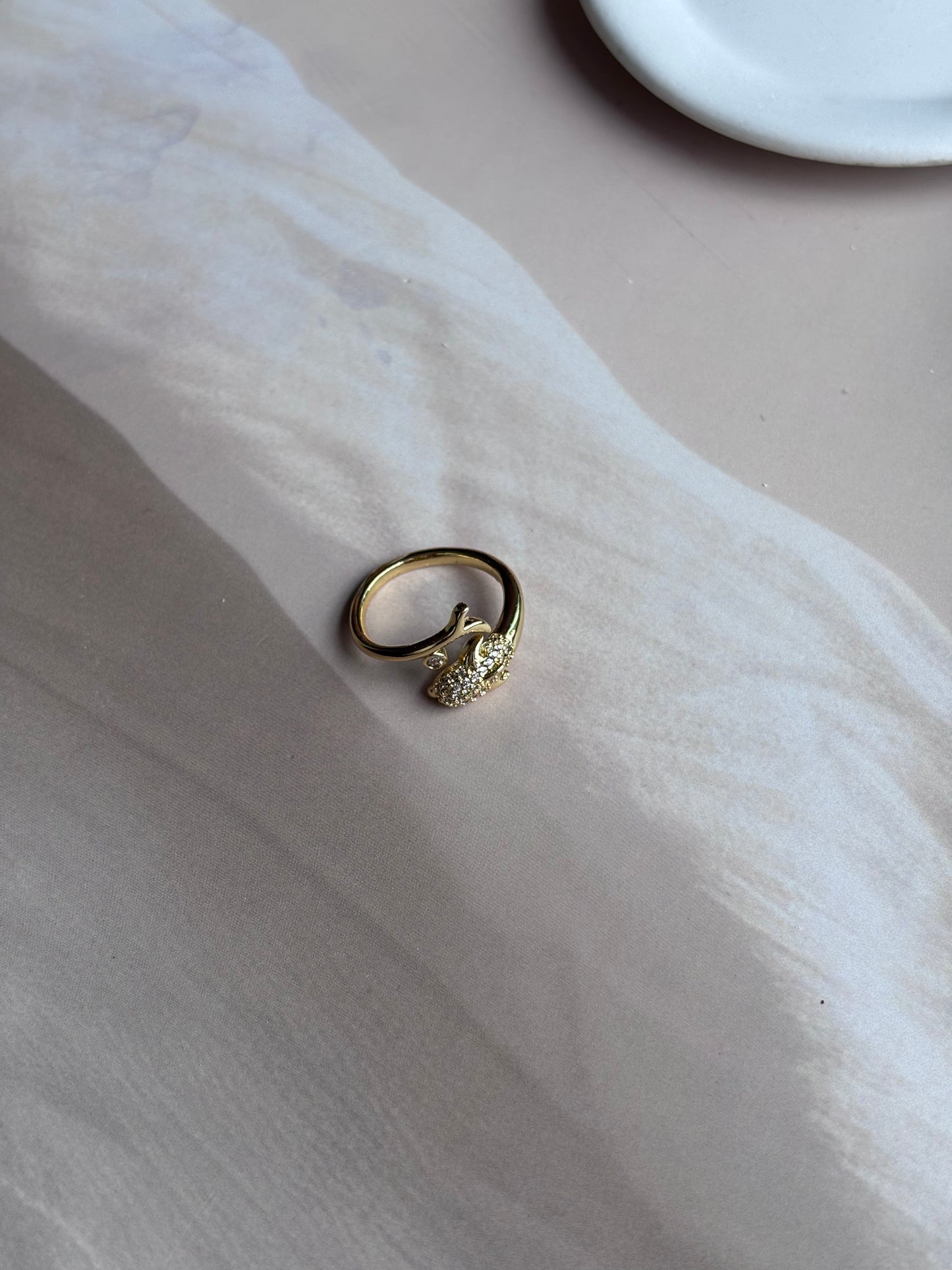 Dolphin ring, studded