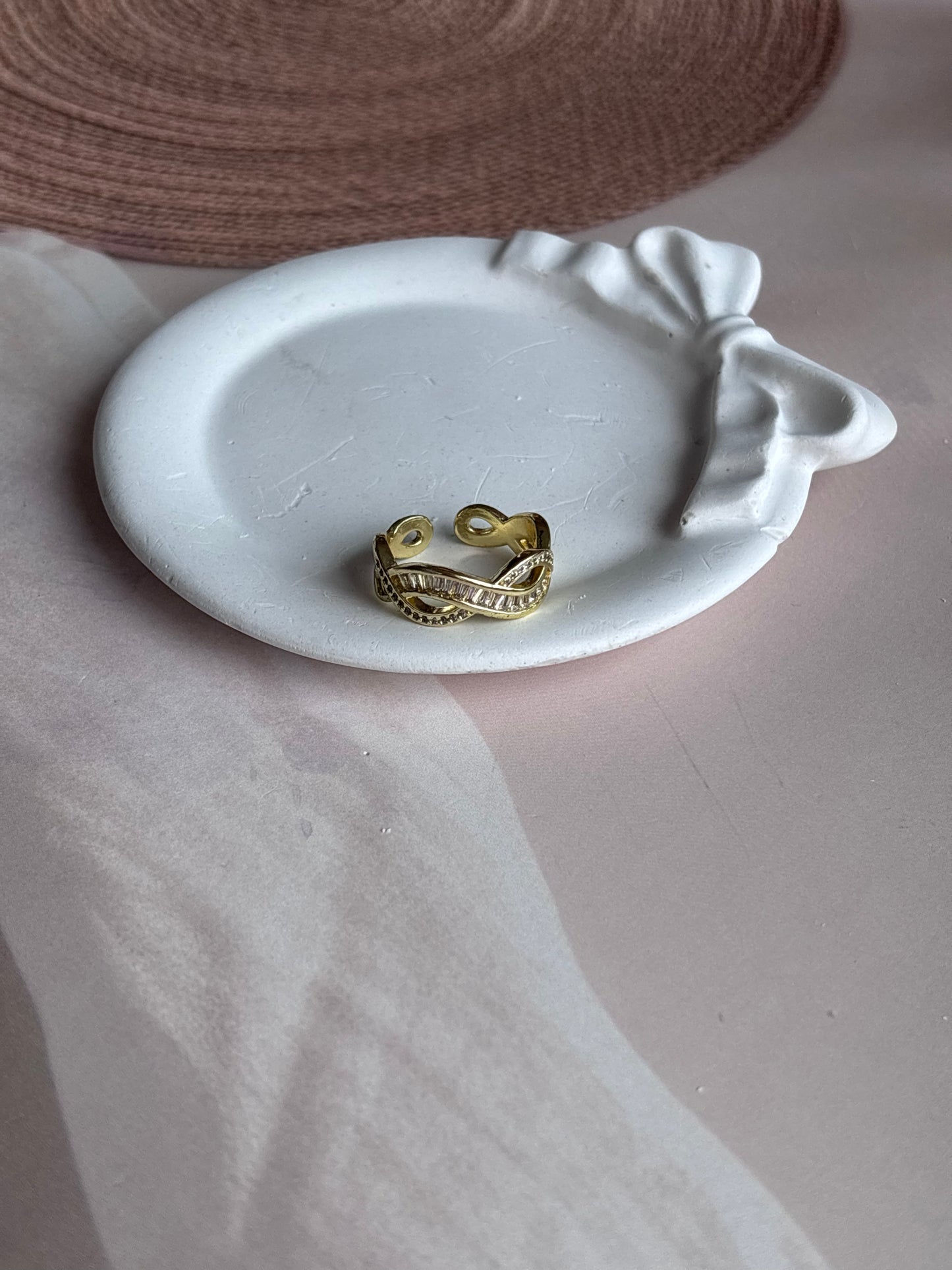 DNA ring broad studded