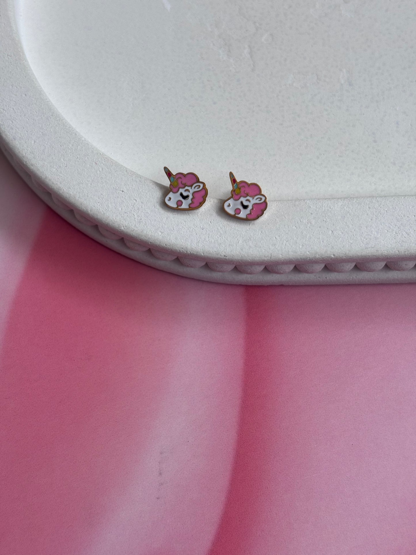 Pinky Cony Unicorn studs