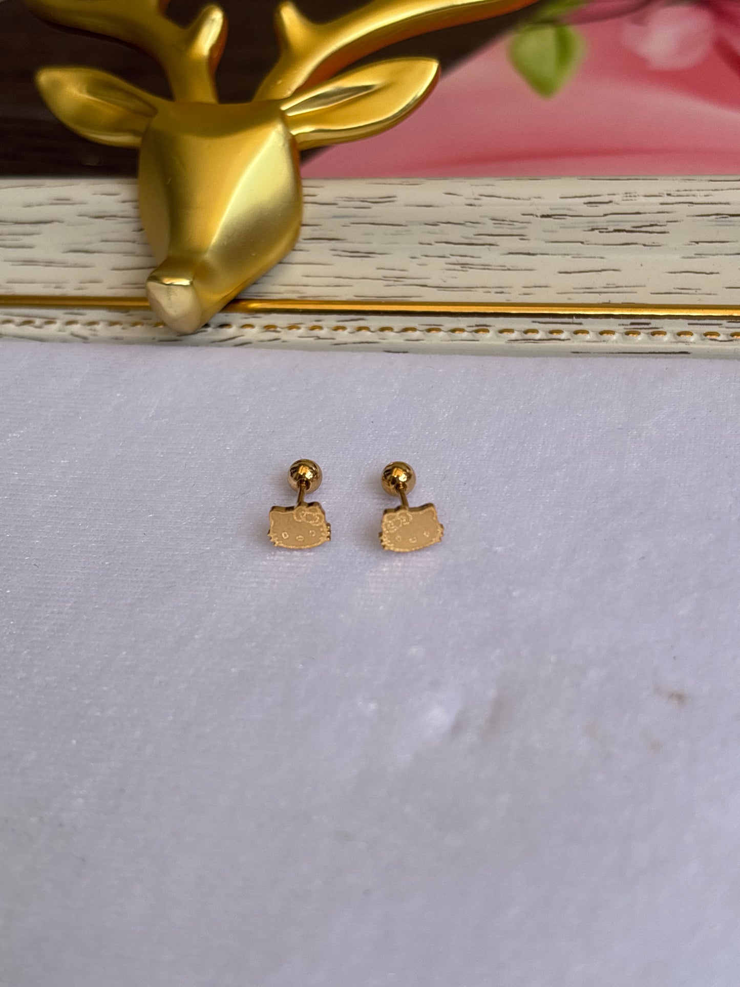 Golden kitty studs