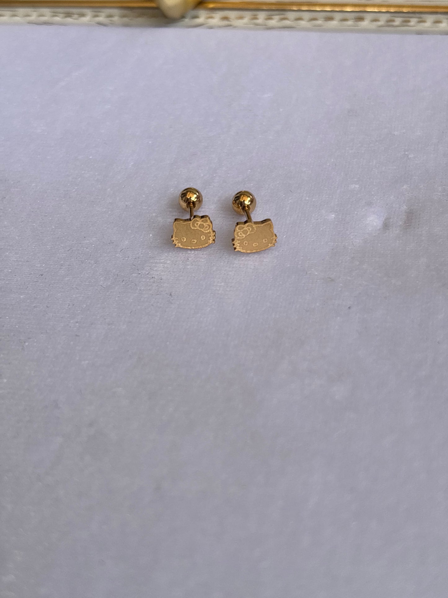Golden kitty studs