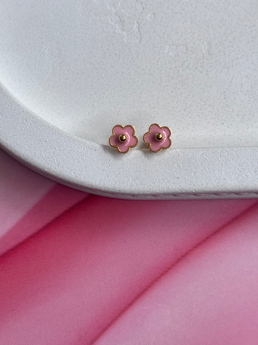 Pink flower with golden dot