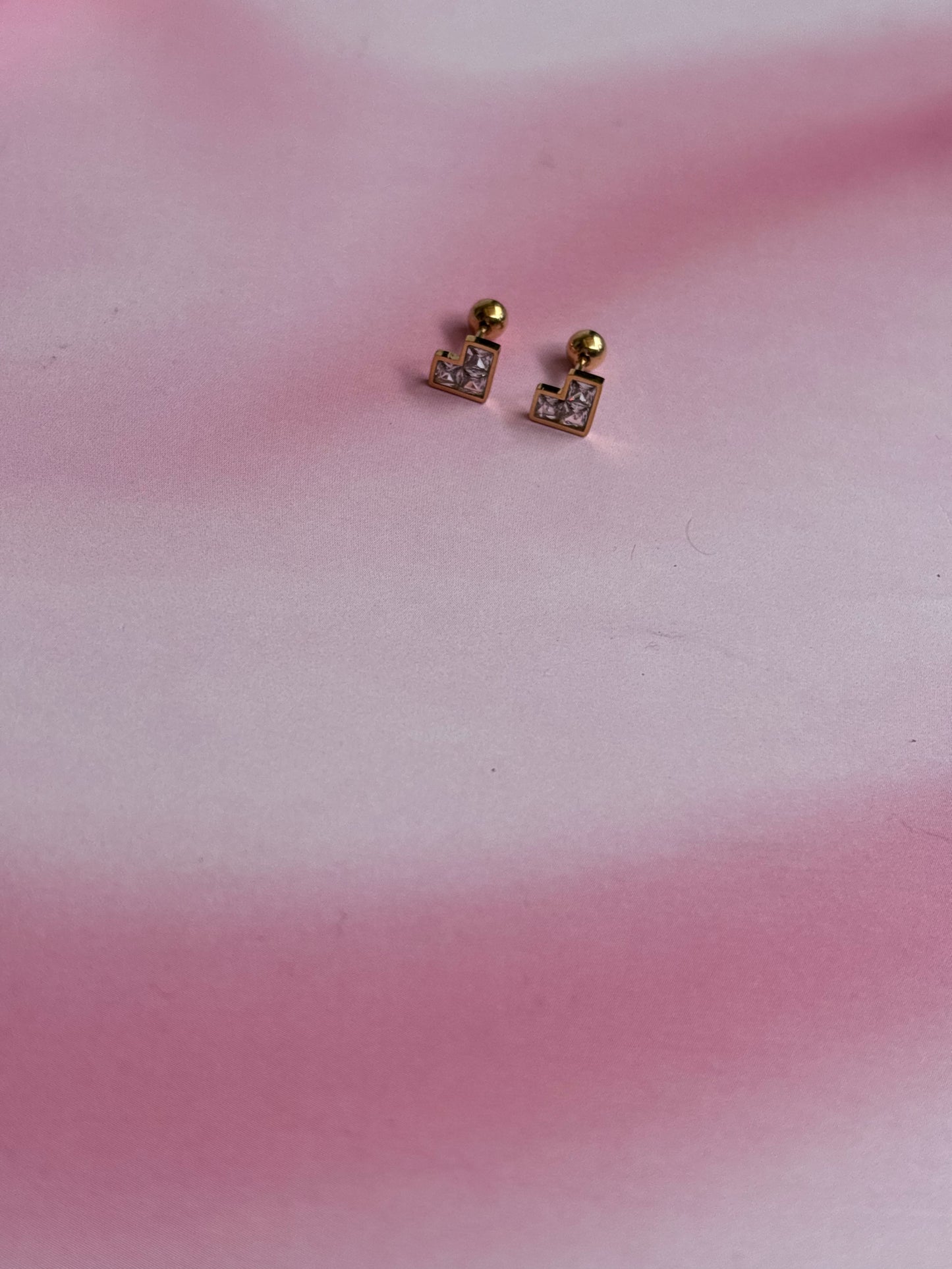 Squary heart AD studs