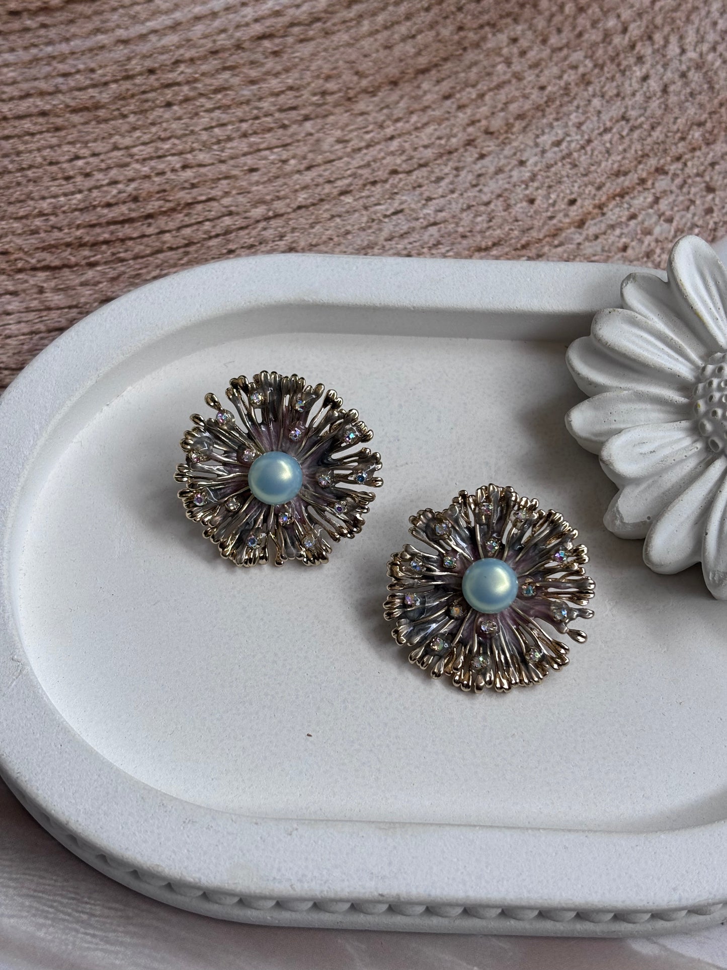 Coral Sun burst Studs