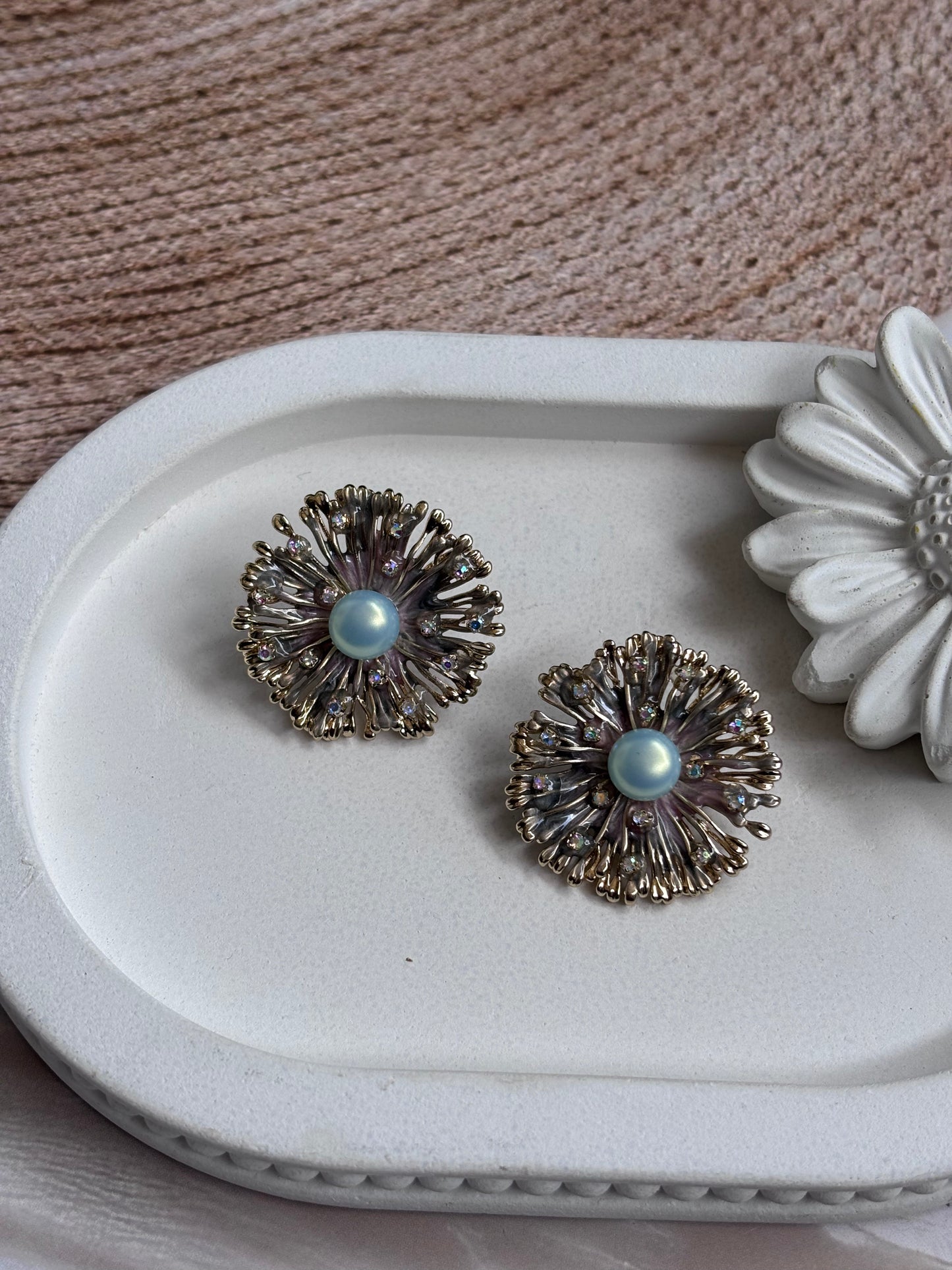 Coral Sun burst Studs