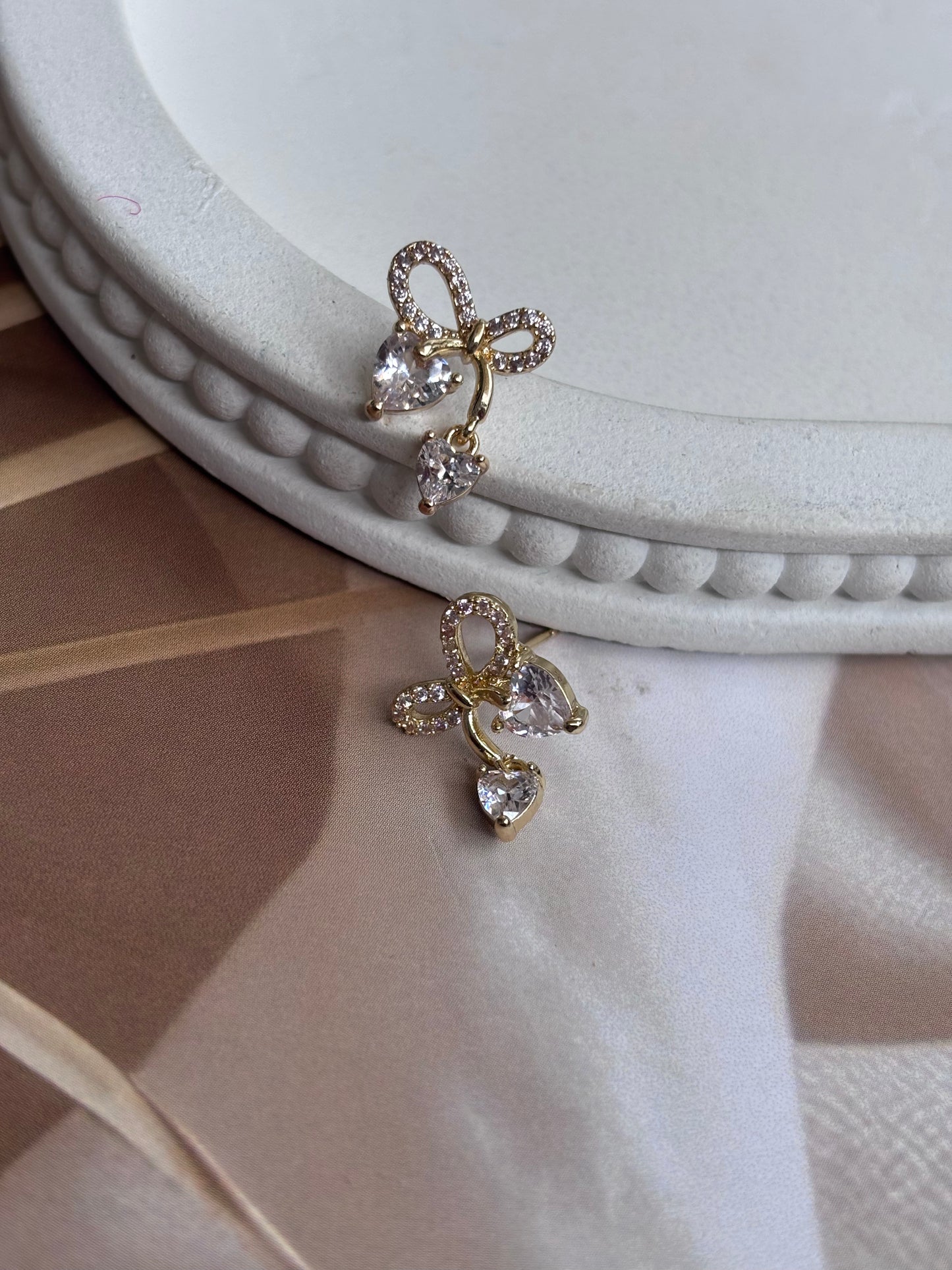 Infinity bow Studs