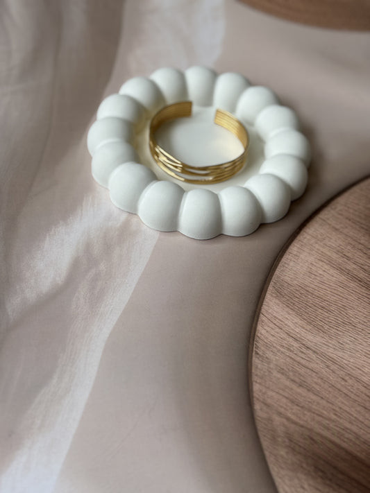 Criss-cross layer Kada