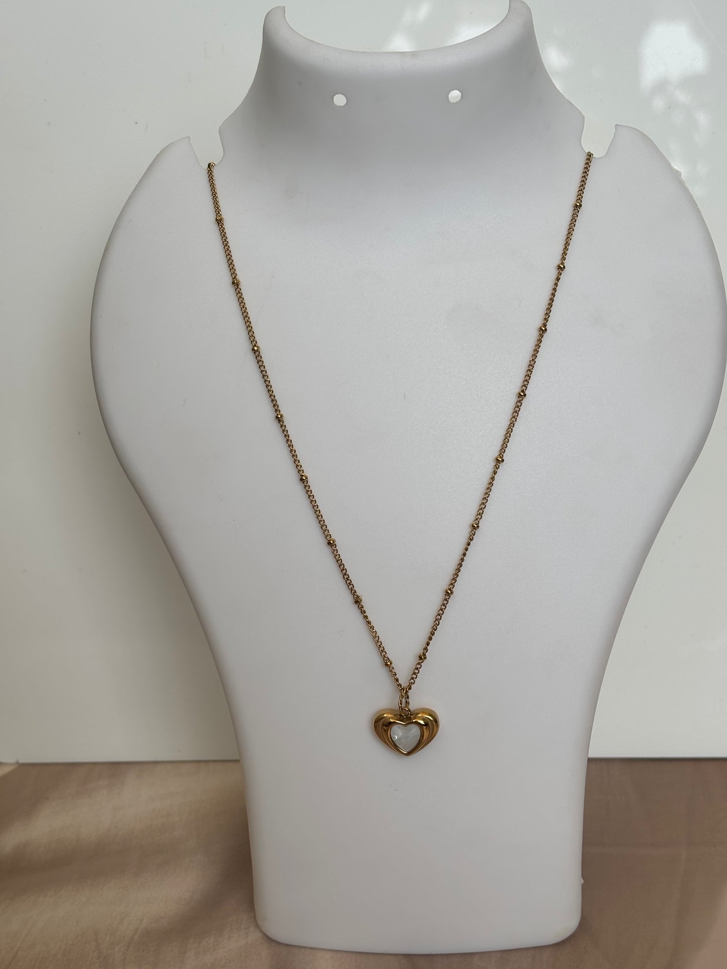 Golden Heart Monalisa Necklace