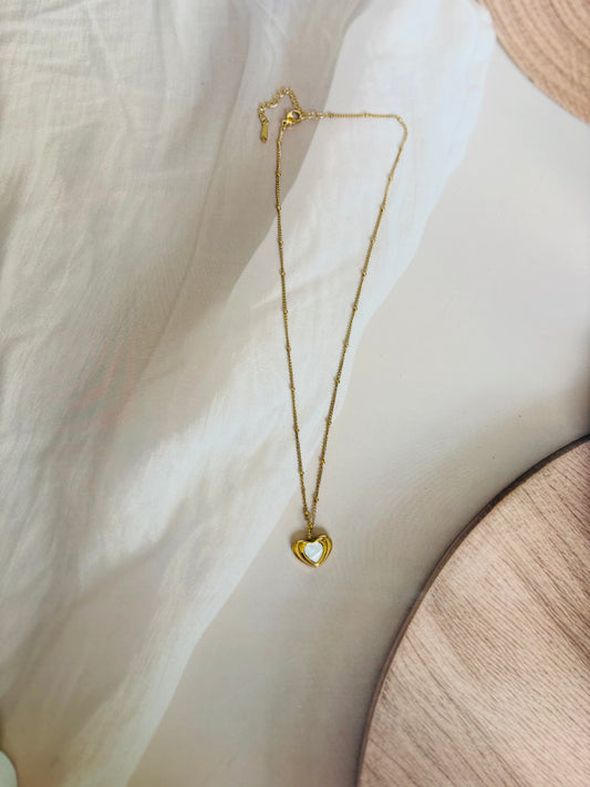 Golden Heart Monalisa Necklace