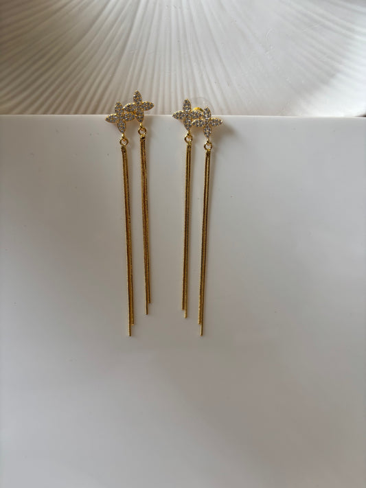 Quadraleaf AD stone long tasssel earrings