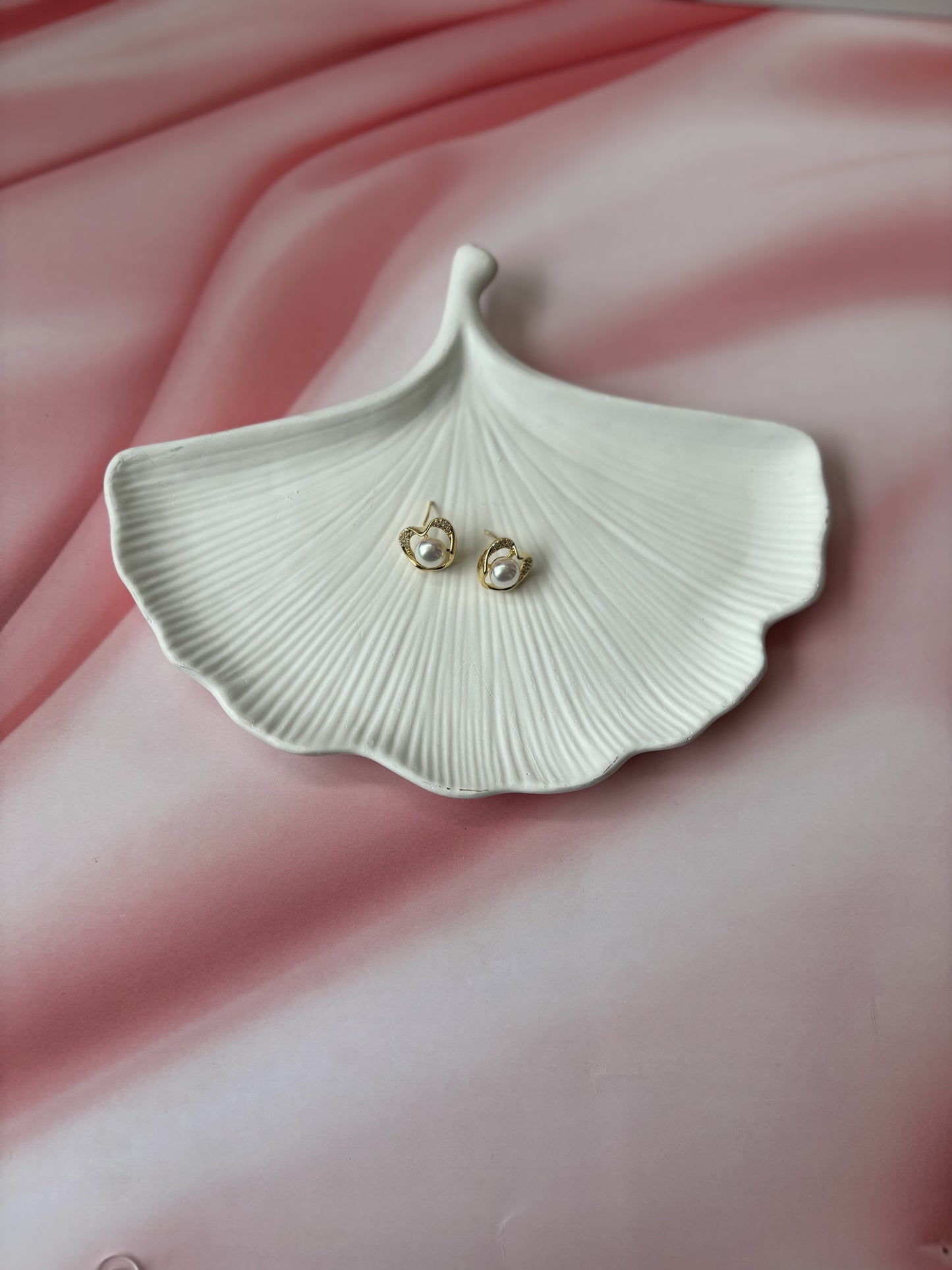 Heart with centre as pearl studs