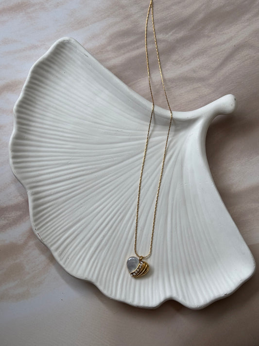 Partial white heart shape necklace