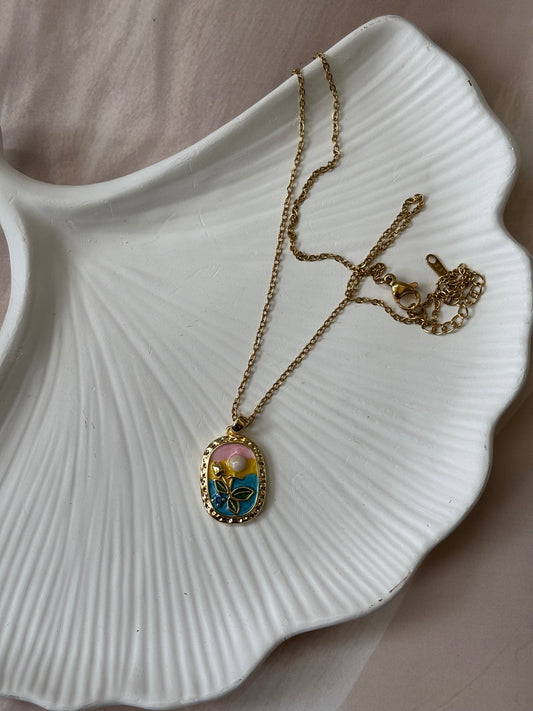 Pinky Blue pendant necklace