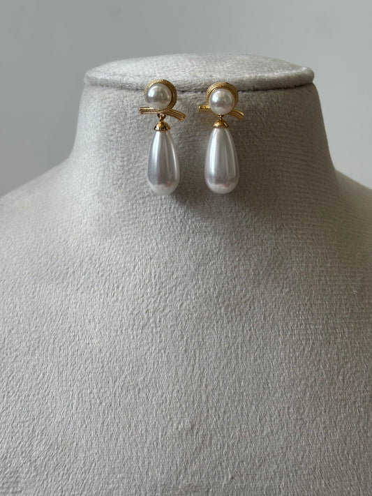 Drop pearl dangler earring