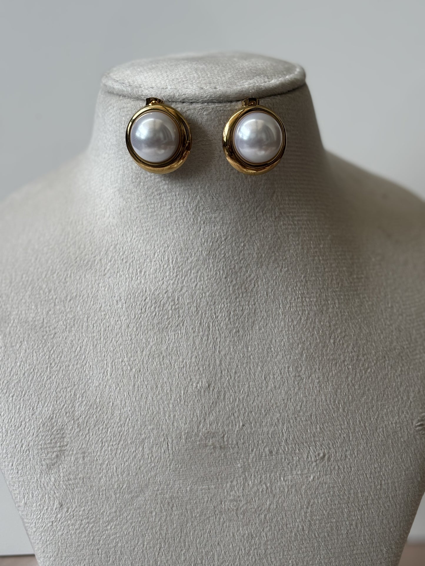 Big white pearl studs